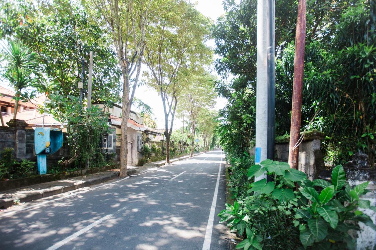 Donguri House Bali Bed and Breakfast Jimbaran Εξωτερικό φωτογραφία
